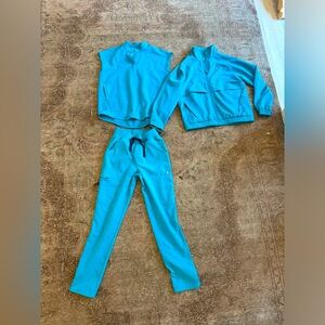 Standout Teal FIGS scrub Set XS